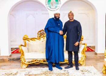 Bank CEOs deliver relief materials to Niger State flood victims, pledge continued support