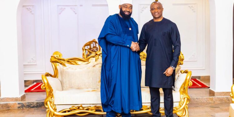 Bank CEOs deliver relief materials to Niger State flood victims, pledge continued support