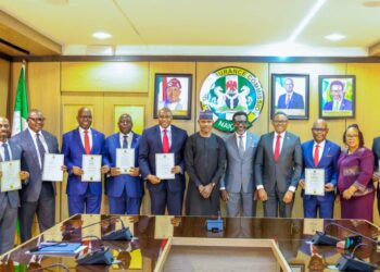 NAICOM presents license certificates to recapitalized insurance companies